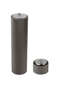 Electric corkscrew and foil cutter set